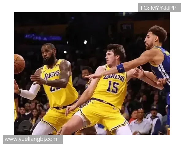 2012年湖人队与快船队激烈对决精彩瞬间回顾图解 2012年湖人队与快船队激烈对决精彩瞬间回顾图解