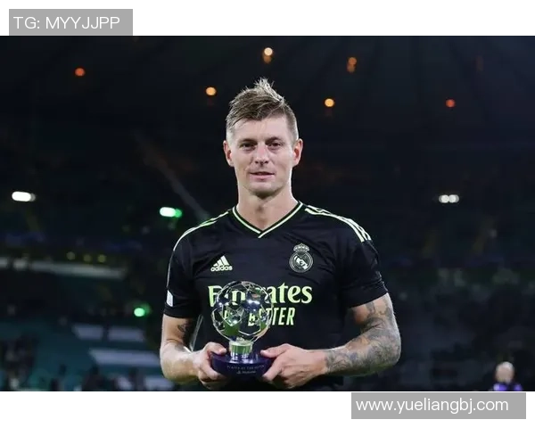 克罗斯在足球世界中的影响力与成就分析及其未来发展展望 克罗斯在足球世界中的影响力与成就分析及其未来发展展望