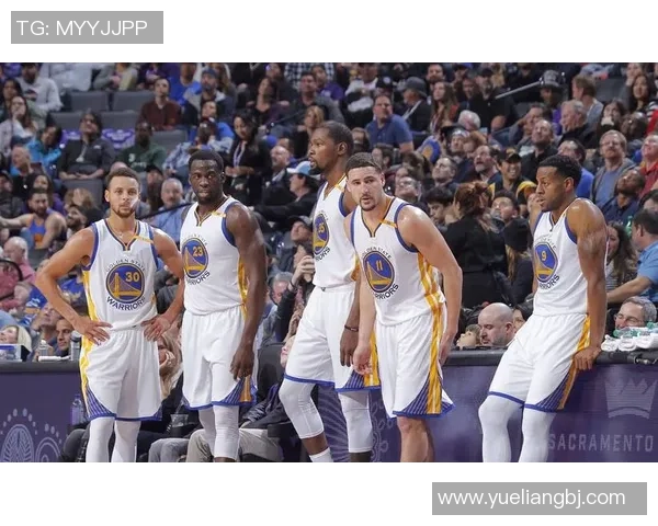 勇士与骑士总决赛第五场激战回顾:历史时刻与传奇对决的精彩瞬间 勇士与骑士总决赛第五场激战回顾:历史时刻与传奇对决的精彩瞬间