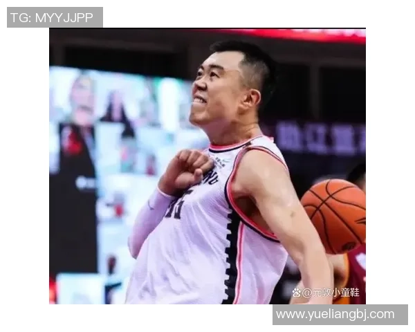 韩德君：从青涩新星到CBA传奇中锋的成长之路与辉煌成就